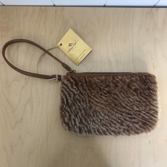 NWT Patricia Nash Piedmont Laser Cut Sherpa Wristlet - Picture 1 of 7